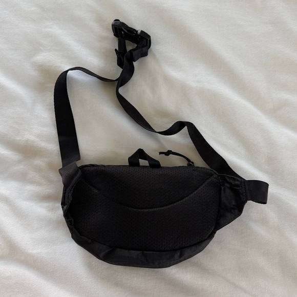 Patagonia Lightweight Travel Mini Hip Pack Black Belt Bag Unisex - Picture 4 of 16